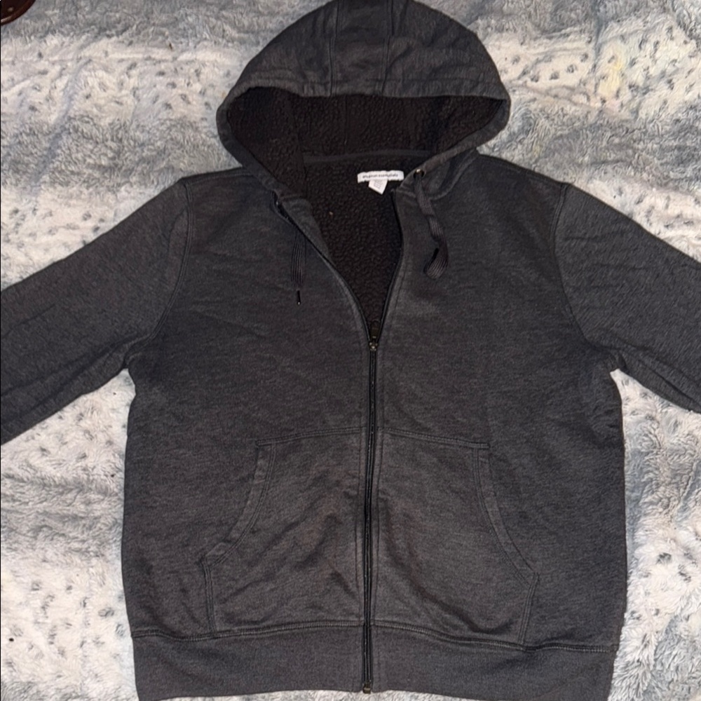 Men’s Or Women’s Amazon Essentials Charcoal Zip-Up Hoodie. Men’s Medium BNWOT.